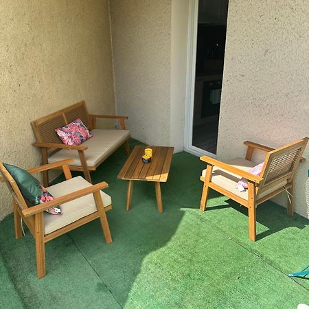 Appartement En Rez De Jardin Tout Equipe Fleurance Dış mekan fotoğraf