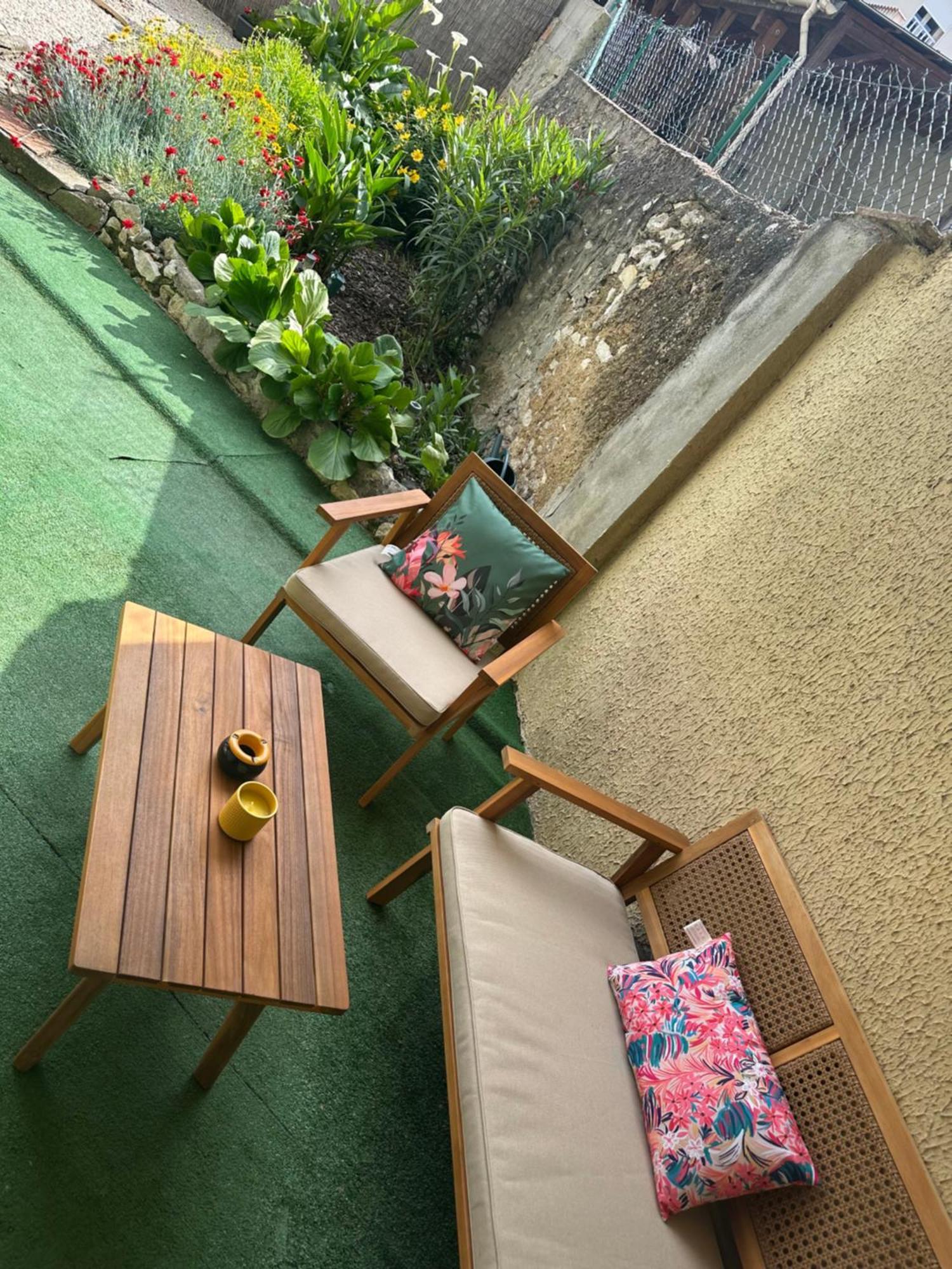 Appartement En Rez De Jardin Tout Equipe Fleurance Dış mekan fotoğraf